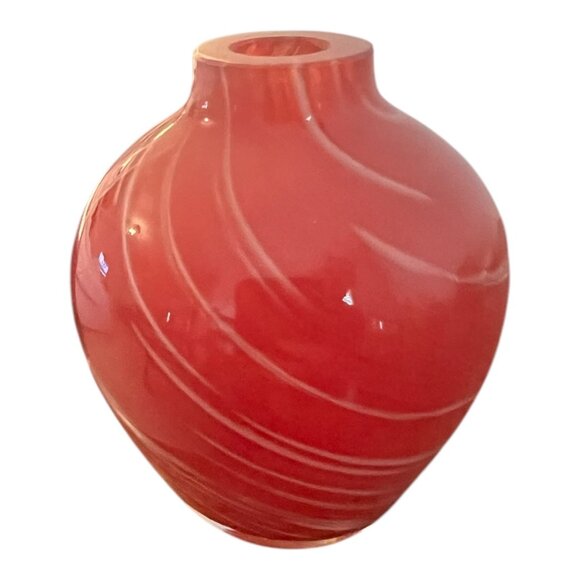 Vintage Hand Blown Art Glass Bud Vase Swirled Red & White 3" X 3.5" Decorative - Picture 2 of 6